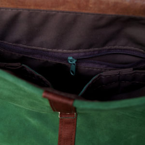 plecak teczka zielona orzechowa wnęrze kieszenie