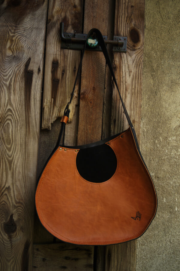 JANIS skórzana torba inspirowana gitarą pomarańczowy brąz - obrazek 7